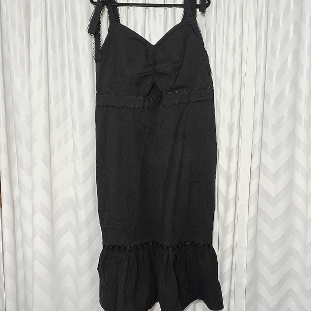 Eloquii Front Keyhole Black Dress